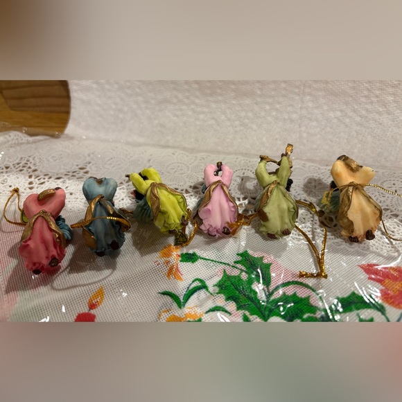 Giftco Set of 6 Little Angel Instrument Playing Polyresin Christmas Ornaments - Picture 5 of 8